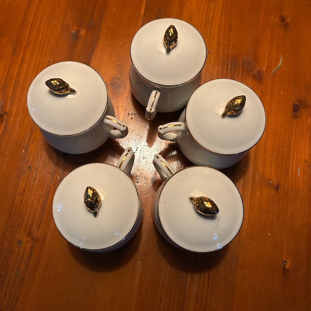 Stafford White Porcelain Pot de Crema set of 5 with Gold Detail